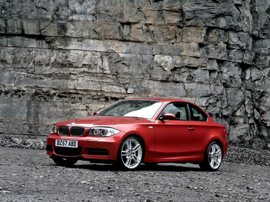  BMW 135i Coupe 2008 года  (UK) (фото 11 из 11)